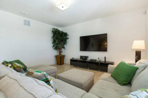 7 Bedrooms- 4,5 Bathorroms- Crystal Cove 4731 Bd